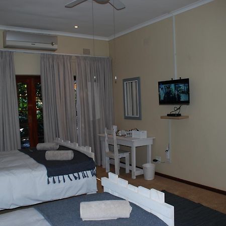 86 On Langenhoven Bed & Breakfast Oudtshoorn Bagian luar foto