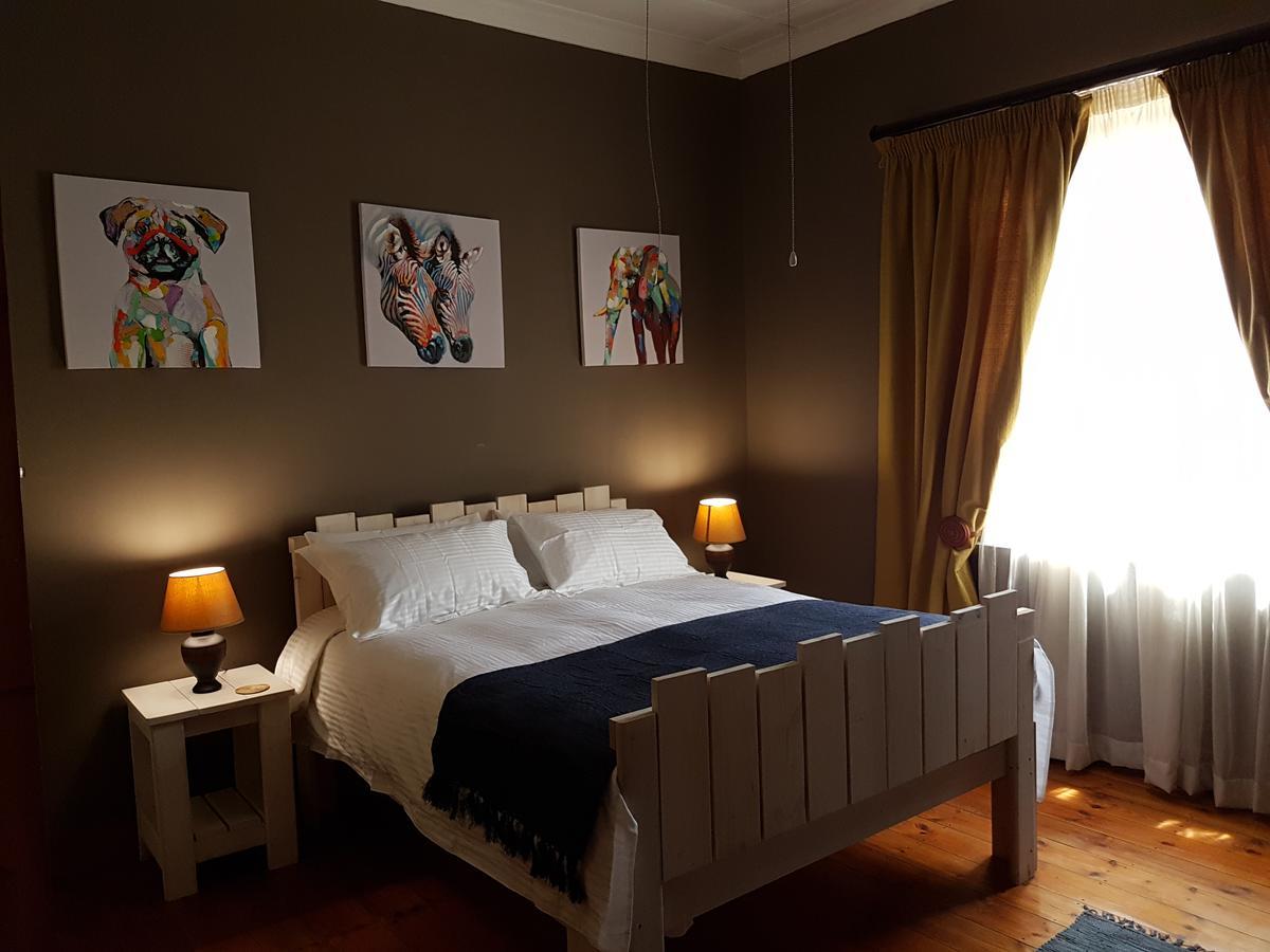 86 On Langenhoven Bed & Breakfast Oudtshoorn Bagian luar foto