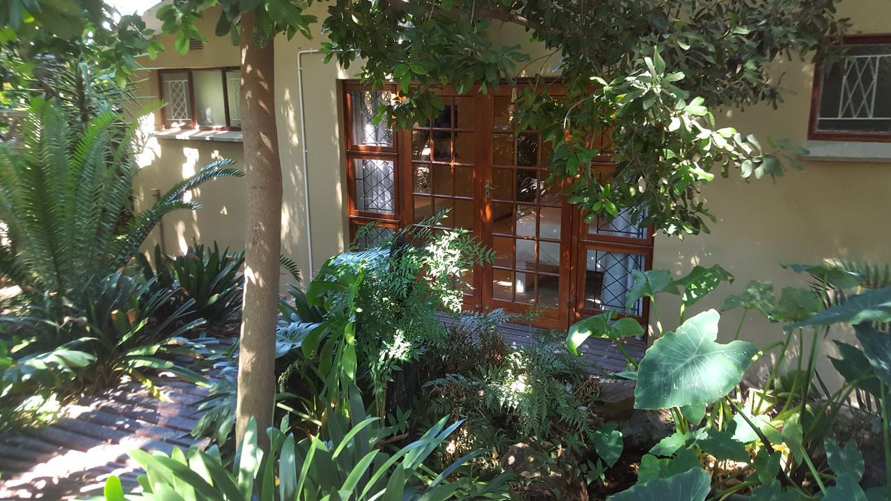 86 On Langenhoven Bed & Breakfast Oudtshoorn Bagian luar foto