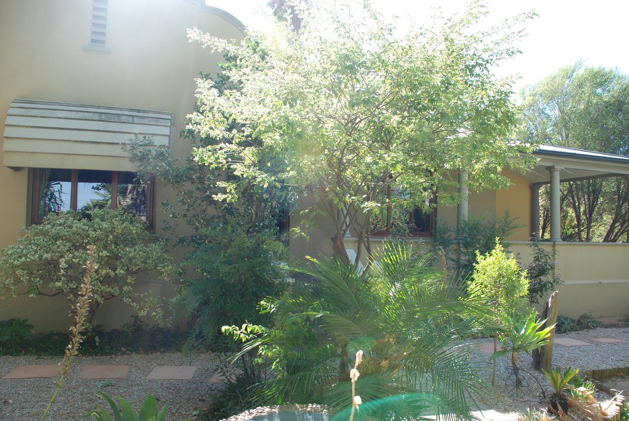 86 On Langenhoven Bed & Breakfast Oudtshoorn Bagian luar foto